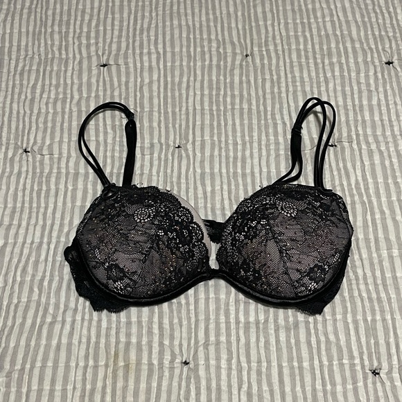 Victoria's Secret Other - Victoria’s Secret Ladies Bra Size 34C
